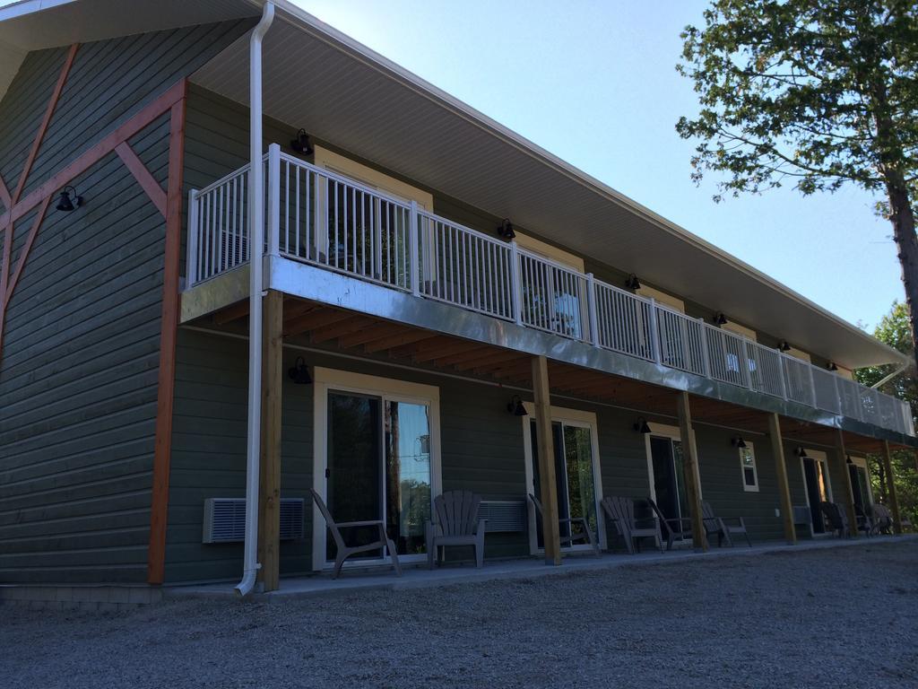 Escarpment Heights Motel Tobermory Exteriér fotografie